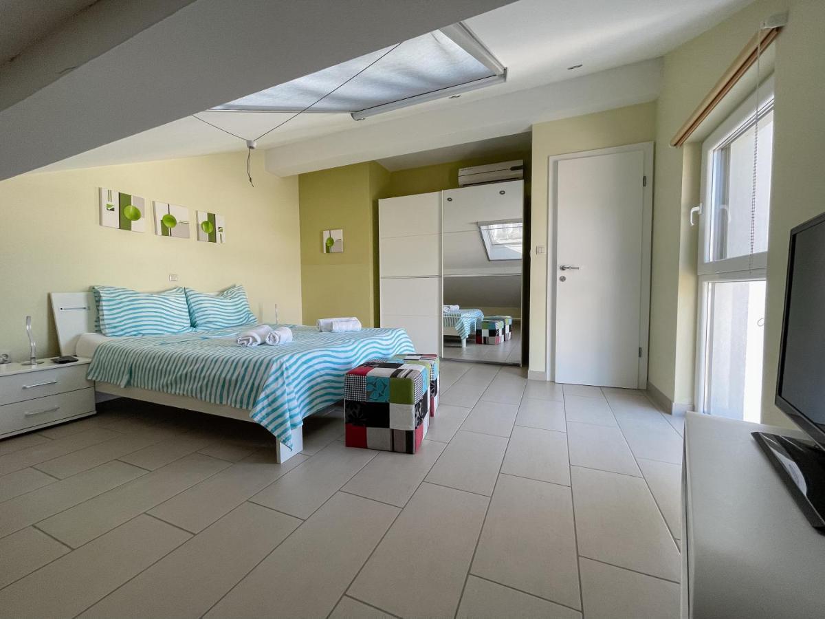 Ferienhaus Ivanka Apartment Trogir Exterior photo